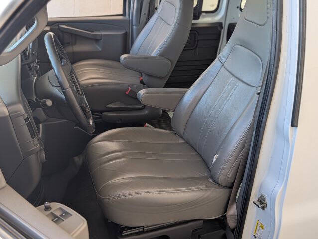 2022 GMC Savana 3500