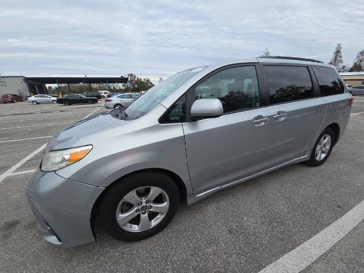 2020 Toyota Sienna LE 8-Passenger