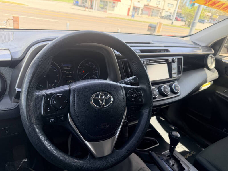 2017 Toyota RAV4 LE