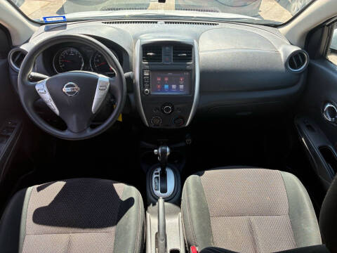 2019 Nissan Versa SV