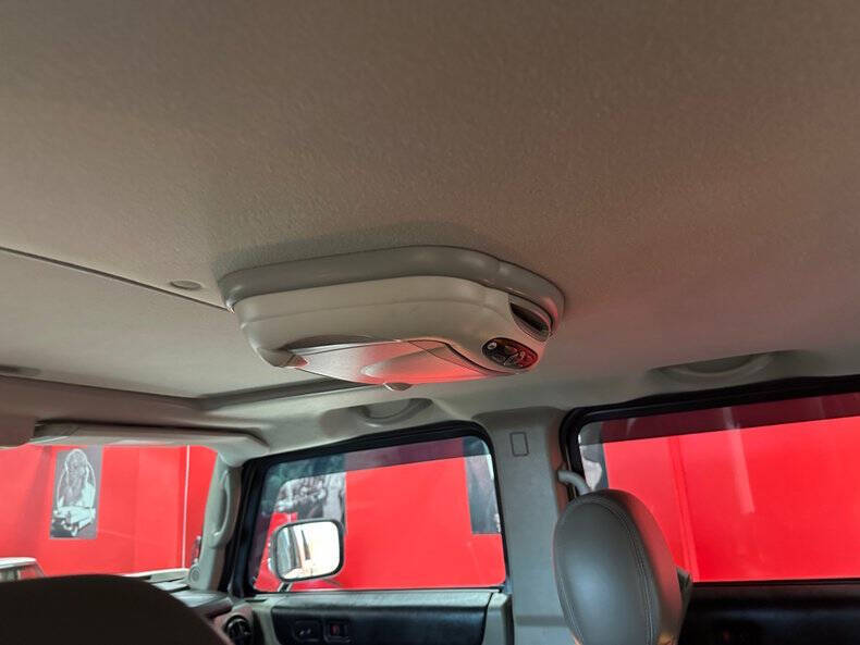 2004 HUMMER H2