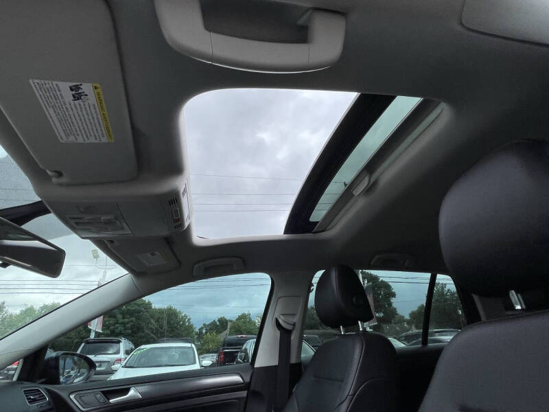 2020 Volkswagen Golf TSI