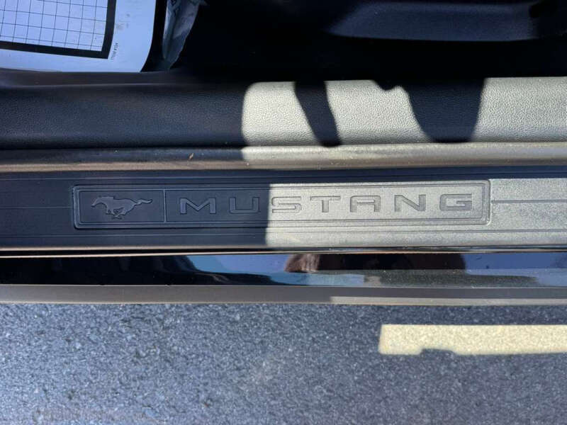2020 Ford Mustang EcoBoost