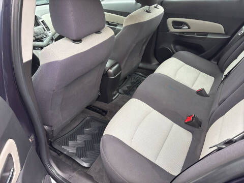 2014 Chevrolet Cruze LS Manual