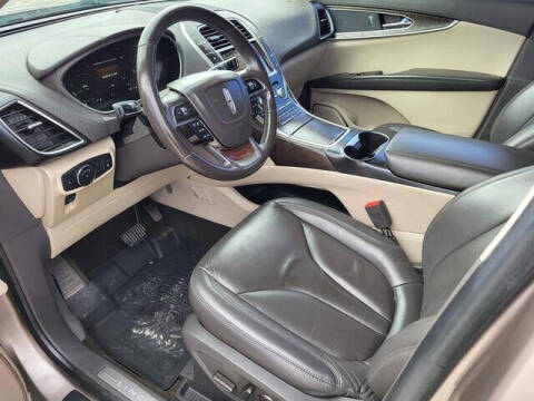 2019 Lincoln Nautilus Select