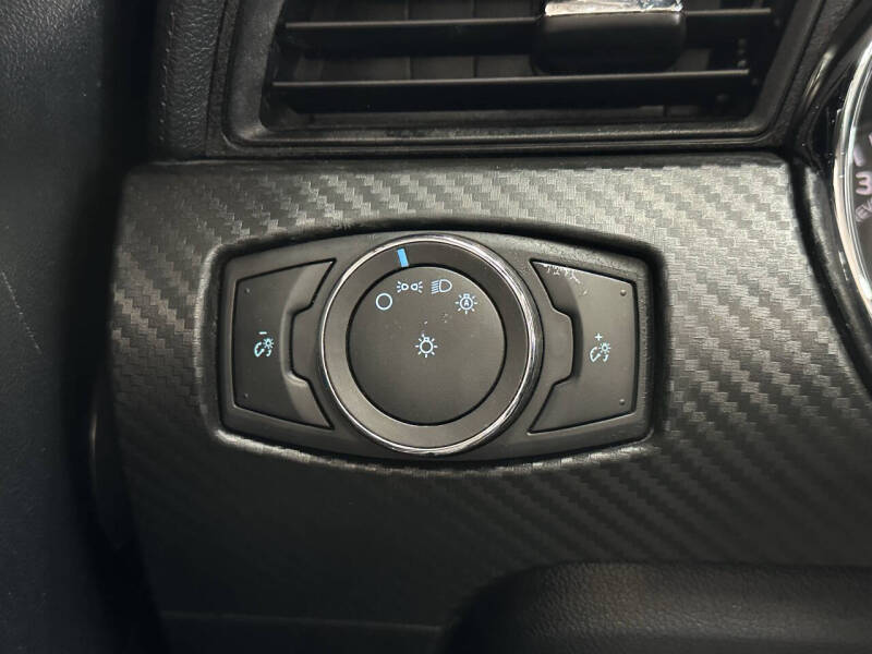 2016 Ford Mustang V6