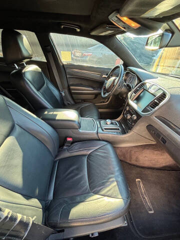 2016 Chrysler 300 Limited