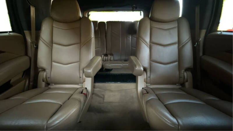 2016 Cadillac Escalade Standard