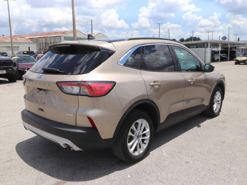 2020 Ford Escape SE