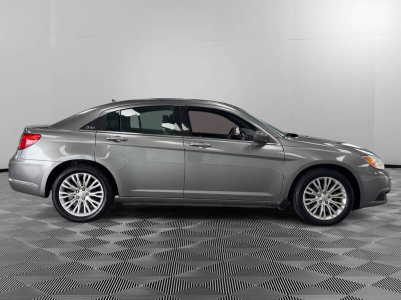2012 Chrysler 200 LX