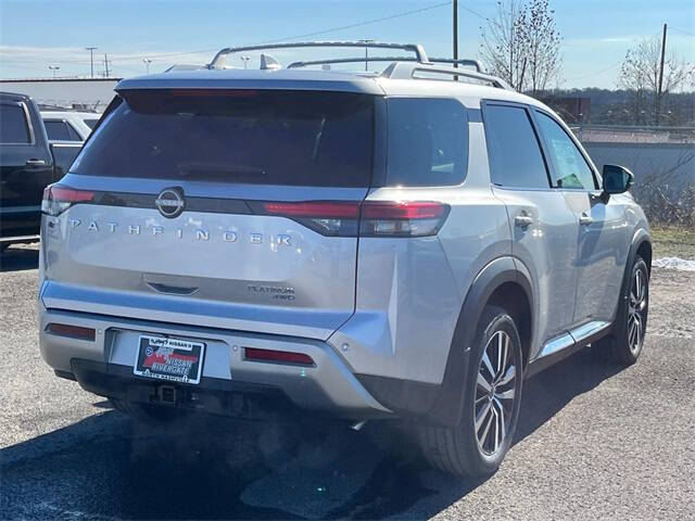 2025 Nissan Pathfinder Platinum