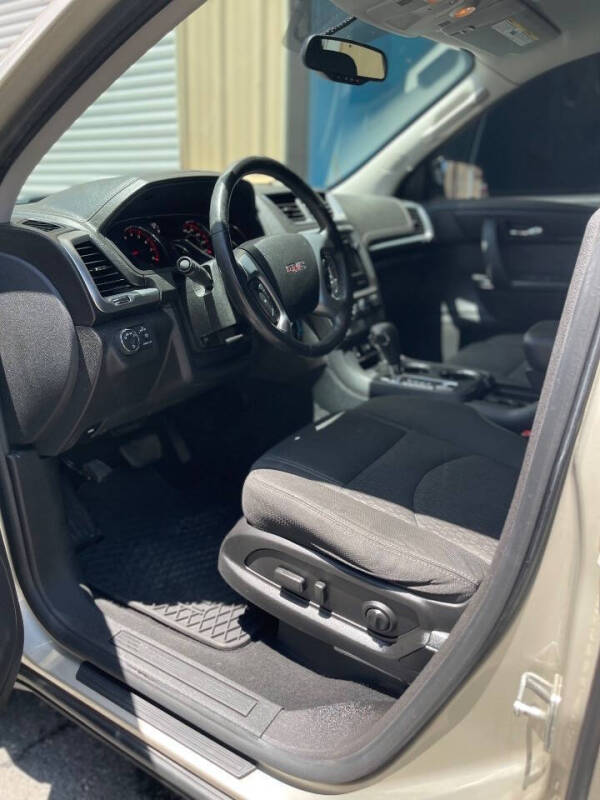 2014 GMC Acadia SLE-2