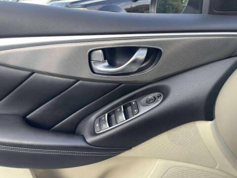 2014 Infiniti Q50 Premium