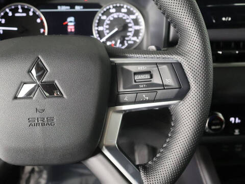 2026 Mitsubishi Outlander LE