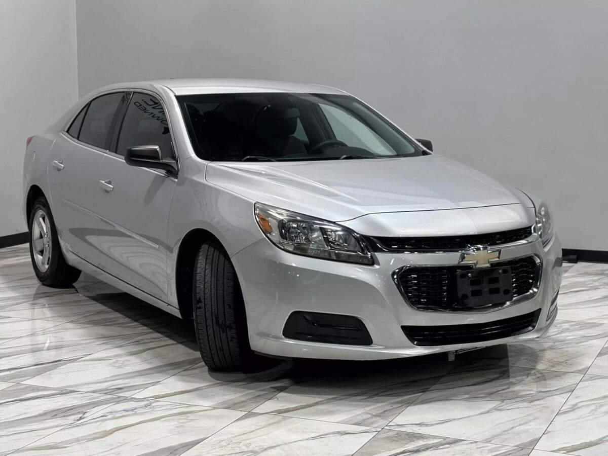 2015 Chevrolet Malibu for sale at IMD MOTORS, INC in Dallas, TX