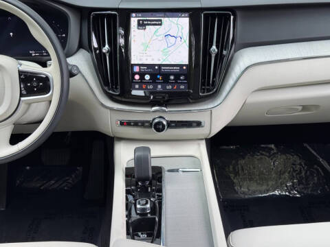 2025 Volvo XC60 T8 Plus Dark Theme