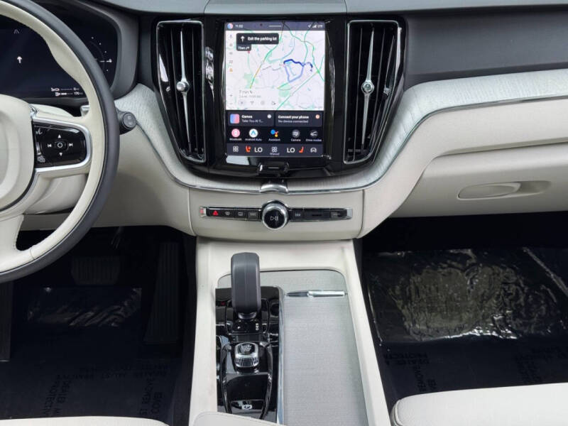 2025 Volvo XC60 T8 Plus Dark Theme