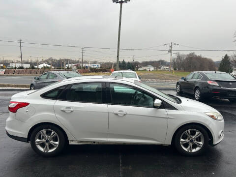 2014 Ford Focus for sale at iCargo in York PA