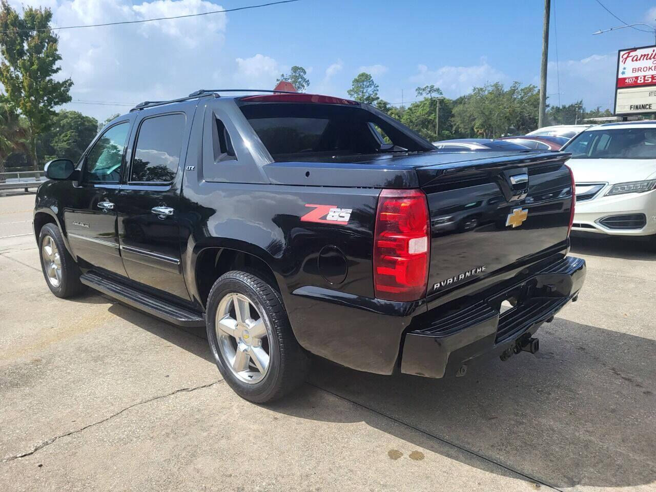 2012 Chevrolet Avalanche for sale at FAMILY AUTO BROKERS in Longwood, FL