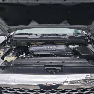 2017 Nissan Titan SV