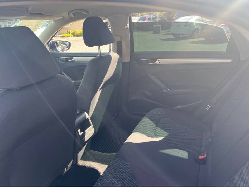 2017 Volkswagen Passat 1.8T S