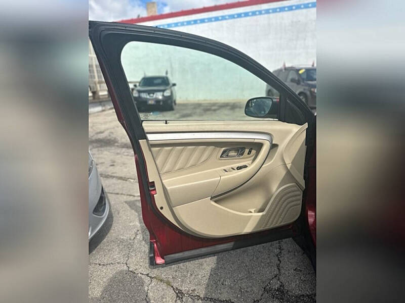 2013 Ford Taurus SEL