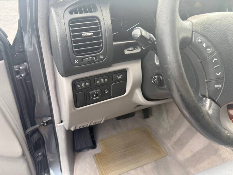 2003 Lexus LX 470