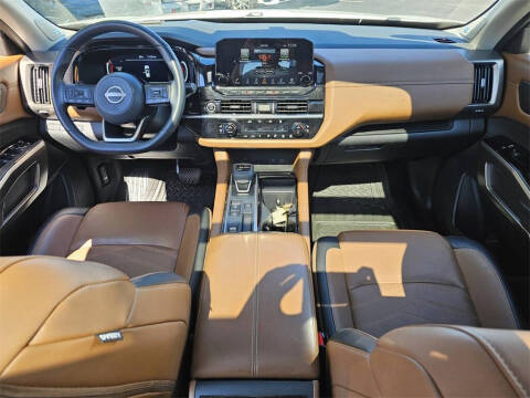 2024 Nissan Pathfinder Platinum