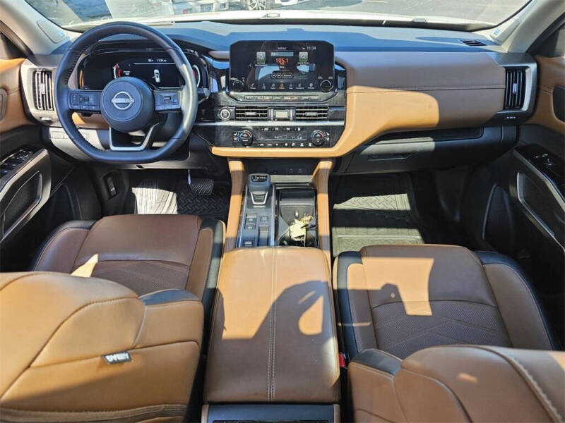 2024 Nissan Pathfinder Platinum