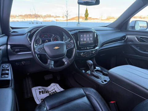 2022 Chevrolet Traverse LT Cloth