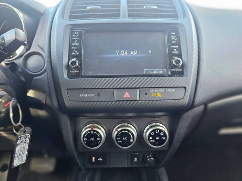 2024 Mitsubishi Outlander Sport ES