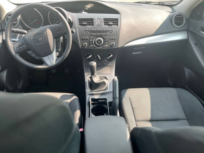 2012 Mazda MAZDA3 i Touring