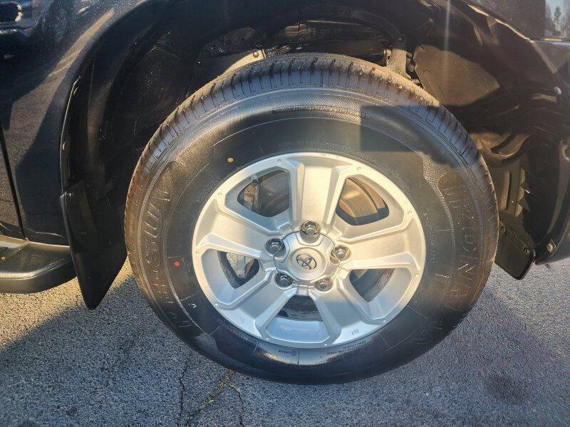 2020 Toyota Sequoia SR5