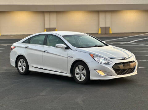 2013 Hyundai Sonata Hybrid for sale at ENJOY AUTO SALES in Sacramento CA