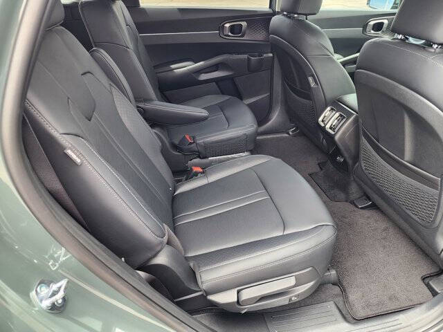 2025 Kia Sorento Hybrid EX