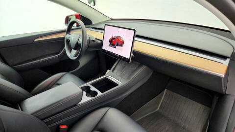 2025 Tesla Model Y Long Range