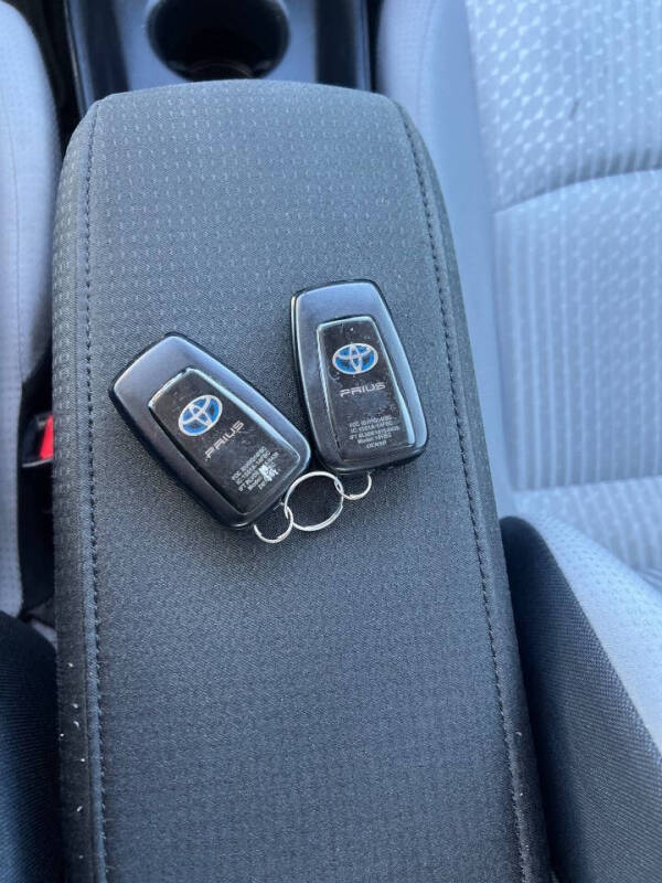 2016 Toyota Prius Two
