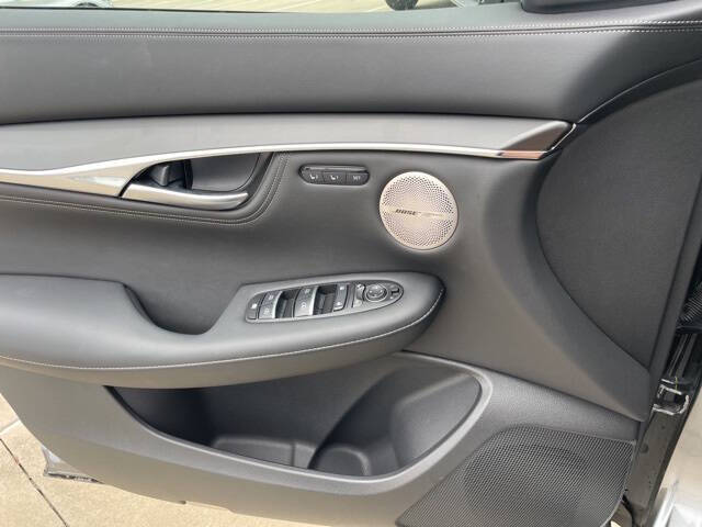 2025 Infiniti QX55 Essential