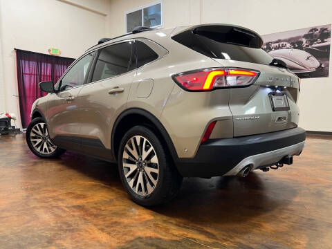 2020 Ford Escape Titanium