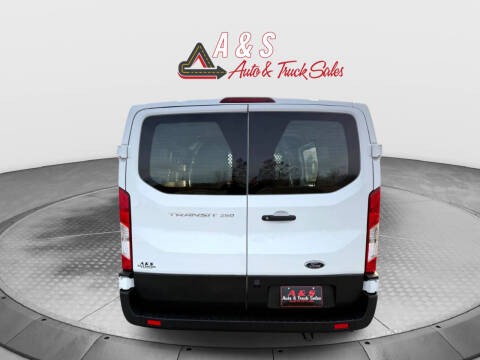 2024 Ford Transit 250