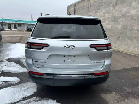 2022 Jeep Grand Cherokee L Laredo