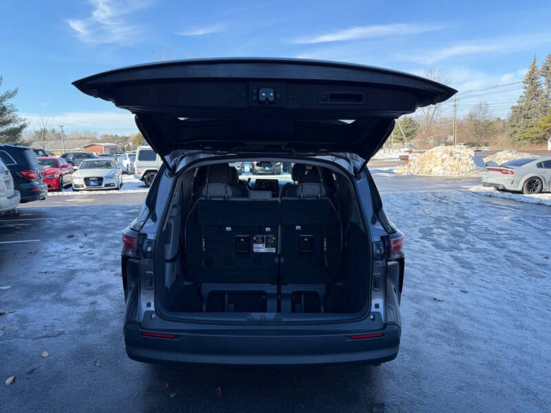 2021 Toyota Sienna LE 8-Passenger