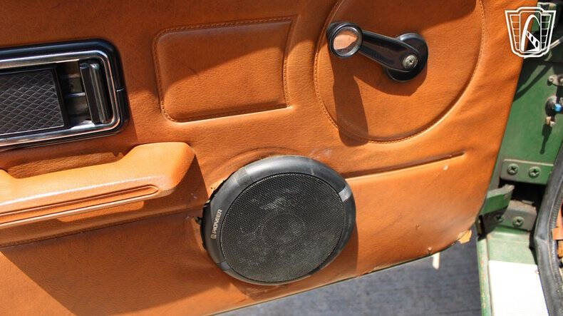 1977 MG B