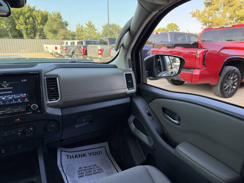 2022 Nissan Frontier SV