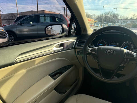 2018 Ford Fusion SE