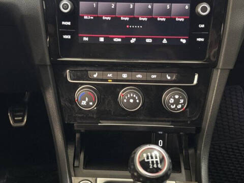 2021 Volkswagen Golf GTI SE