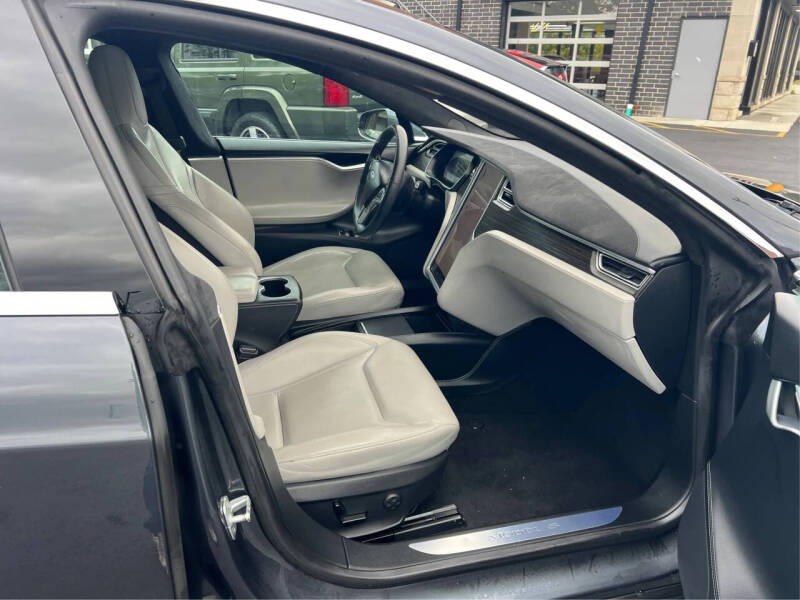 2015 Tesla Model S 70D