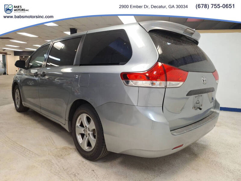 2011 Toyota Sienna Base 7-Passenger