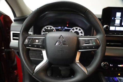 2023 Mitsubishi Outlander SE