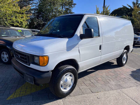 2004 Ford E-Series E-350 SD